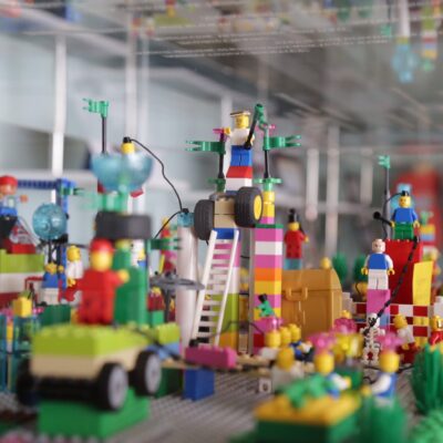 BRAVEWAY-ผู้ดำเนินการจัดฝึกอบรมด้วยเครื่องมือ LEGO SERIOUS PLAY