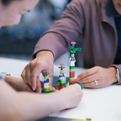LEGO&reg; SERIOUS PLAY&reg; workshop moment linked to collaboration training by Braveway