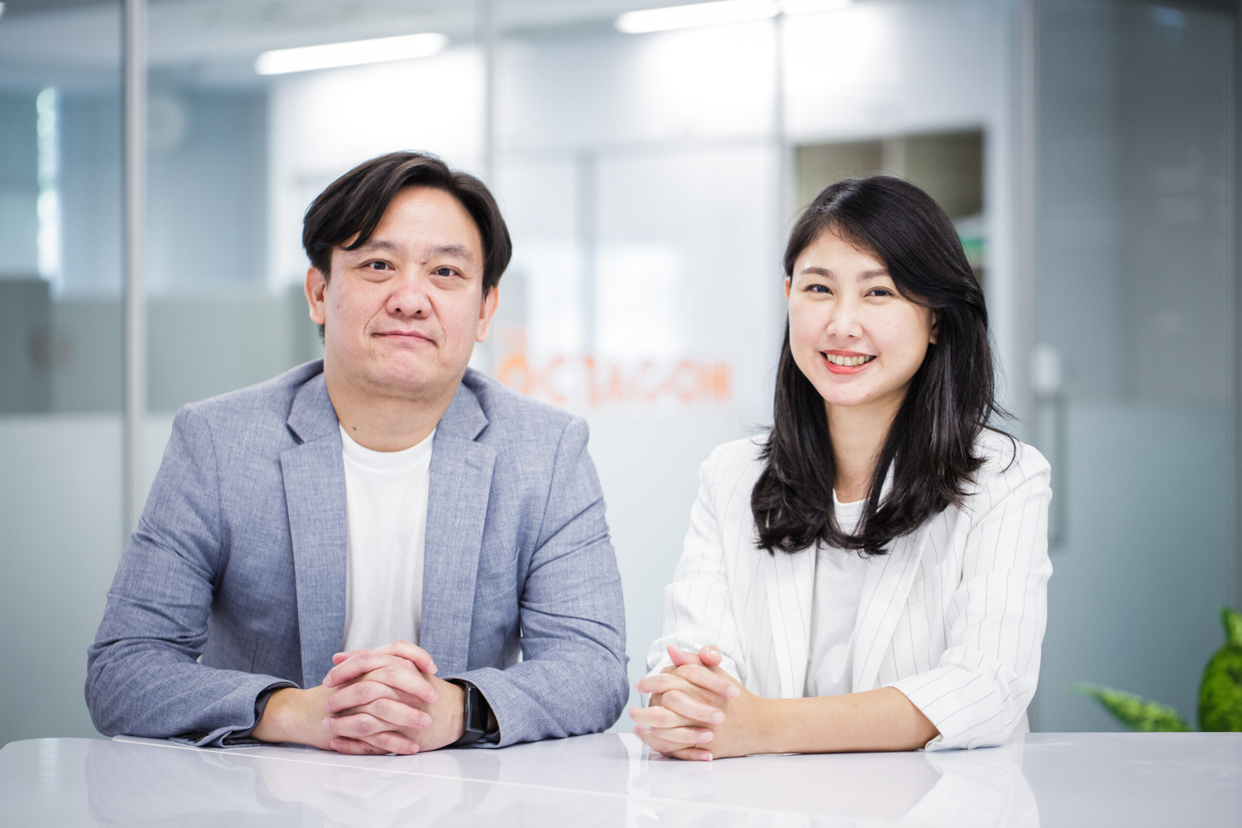 วิทยากรหลักจาก BRAVEWAY - ผู้เชี่ยวชาญการสอนโดยใช้เครื่องมือ CliftonStrengths, LEGO SERIOUS PLAY, HOGAN, Boardgame และ Simulation