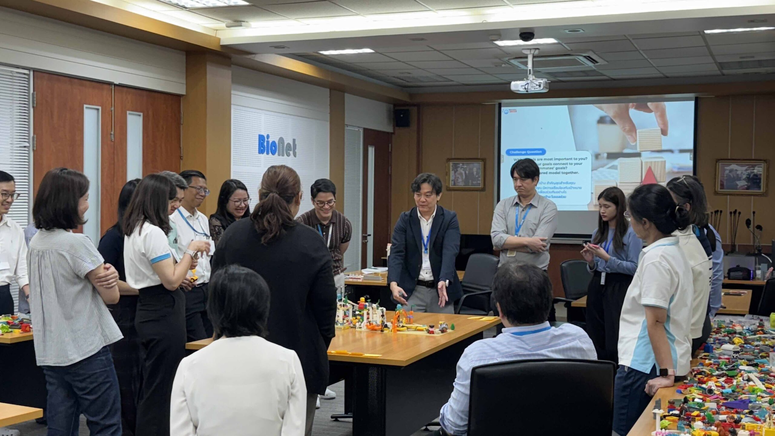 BRAVEWAY-ผู้นำการจัดการอบรม Team Synergy ด้วยกระบวนการ LEGO SERIOUS PLAY